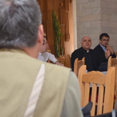 11 mai: Bacău: Simpozion pentru operatorii mass-media