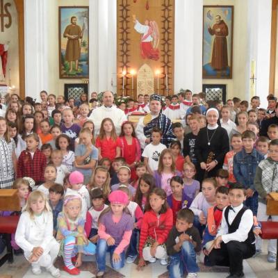 12 mai: Gioseni: Un dar pentru copiii din Kenya