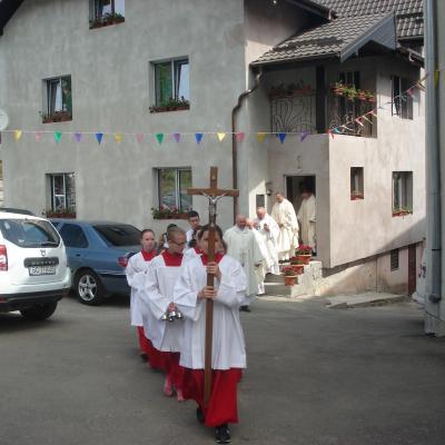 12 mai: Moineşti: Hramul Parohiei "Înălţarea Domnului"