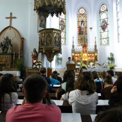 18 mai: Cacica: Pelerinajul Studenţilor
