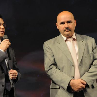 19 mai: Bacău: Piesa de teatru "Patimile, răstignirea şi învierea Domnului"