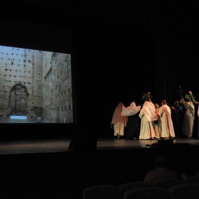 19 mai: Bacău: Piesa de teatru "Patimile, răstignirea şi învierea Domnului"