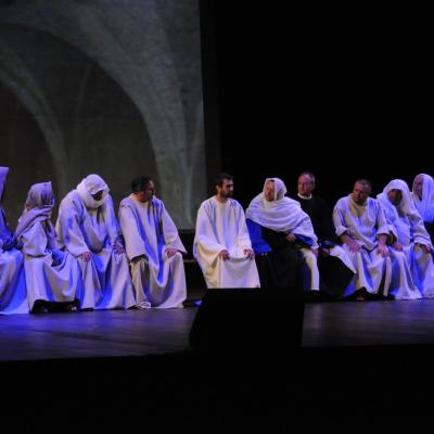 19 mai: Bacău: Piesa de teatru "Patimile, răstignirea şi învierea Domnului"