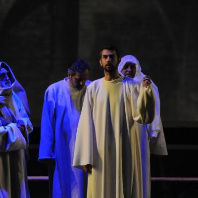 19 mai: Bacău: Piesa de teatru "Patimile, răstignirea şi învierea Domnului"