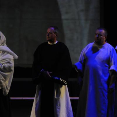 19 mai: Bacău: Piesa de teatru "Patimile, răstignirea şi învierea Domnului"
