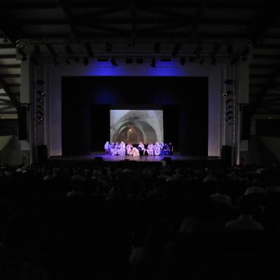 19 mai: Bacău: Piesa de teatru "Patimile, răstignirea şi învierea Domnului"