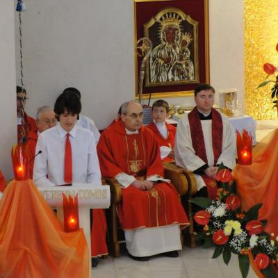 19 mai: Iaşi: Administrarea Mirului în Parohia Iaşi "Adormirea Maicii Domnului"