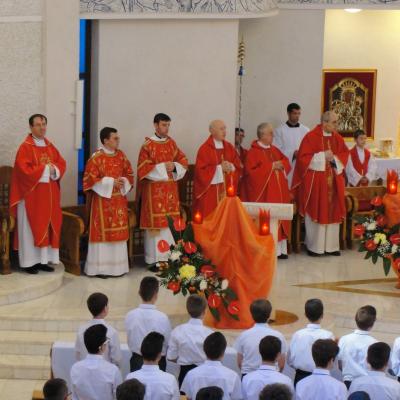 19 mai: Iaşi: Administrarea Mirului în Parohia Iaşi "Adormirea Maicii Domnului"