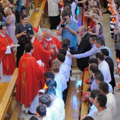 19 mai: Iaşi: Administrarea Mirului în Parohia Iaşi "Adormirea Maicii Domnului"
