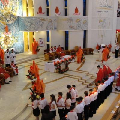 19 mai: Iaşi: Administrarea Mirului în Parohia Iaşi "Adormirea Maicii Domnului"