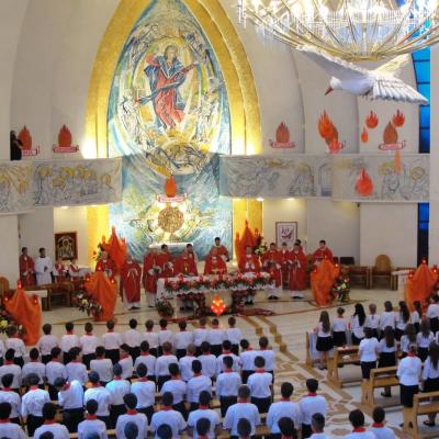 19 mai: Iaşi: Administrarea Mirului în Parohia Iaşi "Adormirea Maicii Domnului"