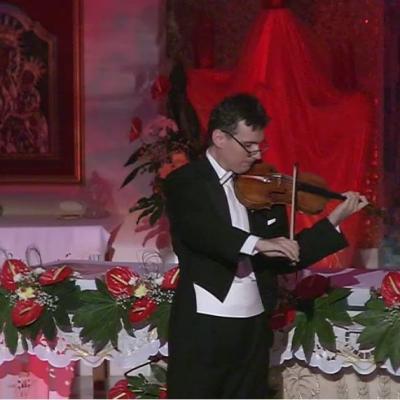 22 mai: Iaşi: Concert în catedrala nouă în cadrul Turneului Naţional Stradivarius