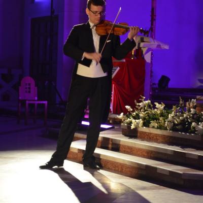 23 mai: Bacău: Concert Stradivarius în biserica "Sfinţii Petru şi Paul"