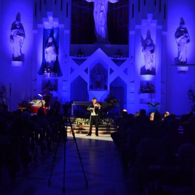 23 mai: Bacău: Concert Stradivarius în biserica "Sfinţii Petru şi Paul"