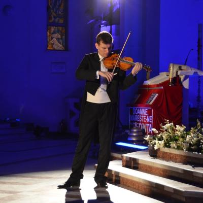 23 mai: Bacău: Concert Stradivarius în biserica "Sfinţii Petru şi Paul"