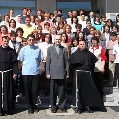 25 mai: Traian (NT): Simpozionul naţional "La şcoala credinţei: familia înrădăcinată în credinţă"