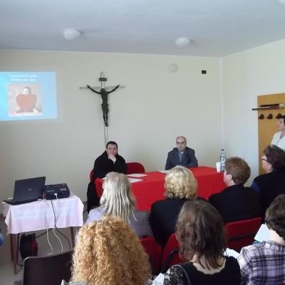 25 mai: Traian (NT): Simpozionul naţional "La şcoala credinţei: familia înrădăcinată în credinţă"