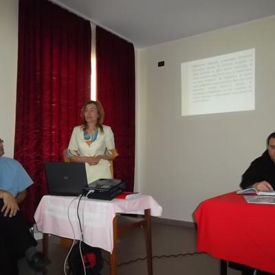 25 mai: Traian (NT): Simpozionul naţional "La şcoala credinţei: familia înrădăcinată în credinţă"