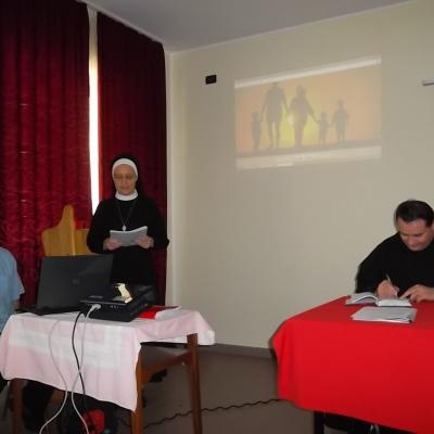 25 mai: Traian (NT): Simpozionul naţional "La şcoala credinţei: familia înrădăcinată în credinţă"