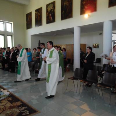 25 mai: Traian (NT): Simpozionul naţional "La şcoala credinţei: familia înrădăcinată în credinţă"