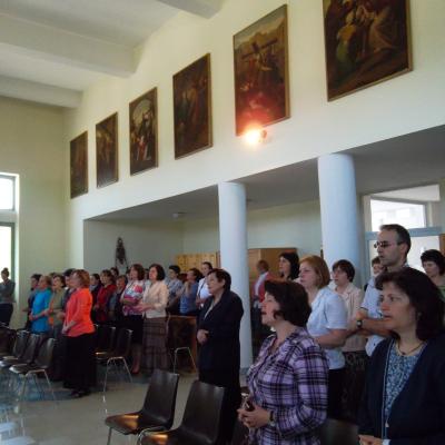 25 mai: Traian (NT): Simpozionul naţional "La şcoala credinţei: familia înrădăcinată în credinţă"