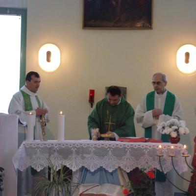 25 mai: Traian (NT): Simpozionul naţional "La şcoala credinţei: familia înrădăcinată în credinţă"