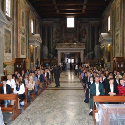 26 mai: Roma: Prima sfântă Împărtăşanie la copiii români