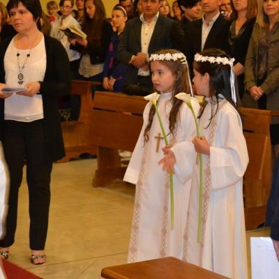 26 mai: Roma: Prima sfântă Împărtăşanie la copiii români