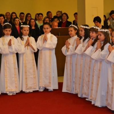 26 mai: Roma: Prima sfântă Împărtăşanie la copiii români