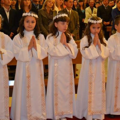 26 mai: Roma: Prima sfântă Împărtăşanie la copiii români