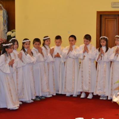 26 mai: Roma: Prima sfântă Împărtăşanie la copiii români