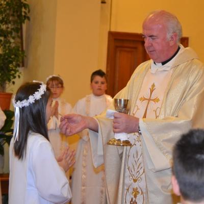 26 mai: Roma: Prima sfântă Împărtăşanie la copiii români