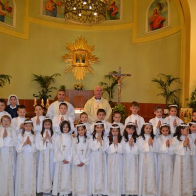 26 mai: Roma: Prima sfântă Împărtăşanie la copiii români