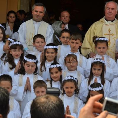 26 mai: Roma: Prima sfântă Împărtăşanie la copiii români