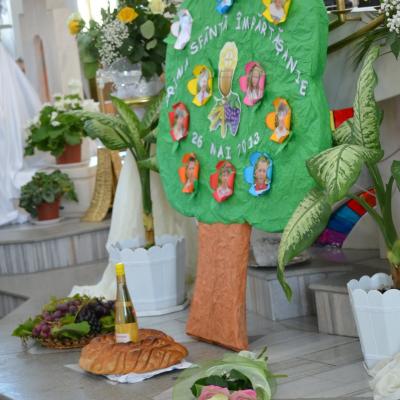 26 mai: Târgu Ocna: Prima sfântă Împărtăşanie