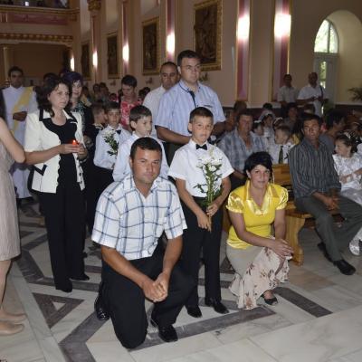 26 mai: Huşi Corni: Prima Sfântă Împărtăşanie