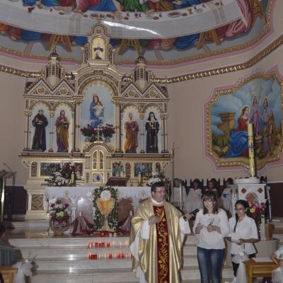 26 mai: Huşi Corni: Prima Sfântă Împărtăşanie