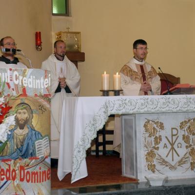 30 mai: Oneşti: Curs festiv la Liceul Teologic "Fericitul Ieremia"