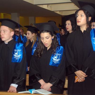 30 mai: Oneşti: Curs festiv la Liceul Teologic "Fericitul Ieremia"