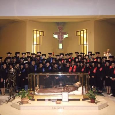 30 mai: Oneşti: Curs festiv la Liceul Teologic "Fericitul Ieremia"