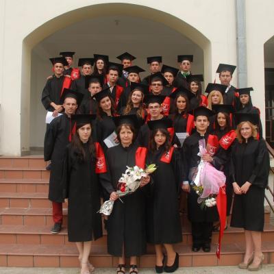 30 mai: Oneşti: Curs festiv la Liceul Teologic "Fericitul Ieremia"