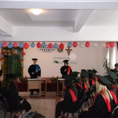 30 mai: Oneşti: Curs festiv la Liceul Teologic "Fericitul Ieremia"