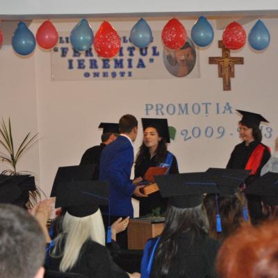 30 mai: Oneşti: Curs festiv la Liceul Teologic "Fericitul Ieremia"