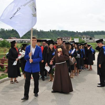 30 mai: Oneşti: Curs festiv la Liceul Teologic "Fericitul Ieremia"