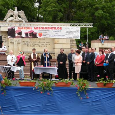 30 mai: Oneşti: Curs festiv la Liceul Teologic "Fericitul Ieremia"