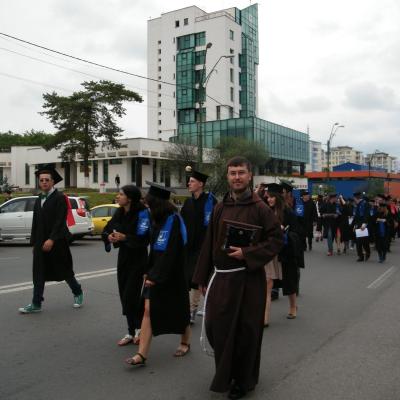 30 mai: Oneşti: Curs festiv la Liceul Teologic "Fericitul Ieremia"