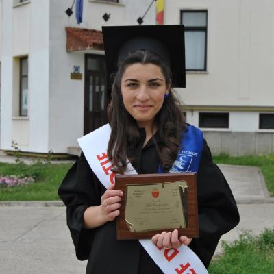 30 mai: Oneşti: Curs festiv la Liceul Teologic "Fericitul Ieremia"