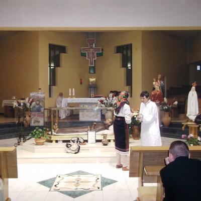 31 mai: Oneşti: Aniversarul întoarcerii fericitului Ieremia în patrie