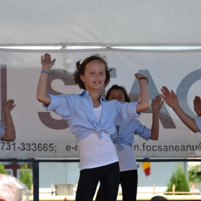1 iunie: Adjudeni: Sărbătoarea Copiilor