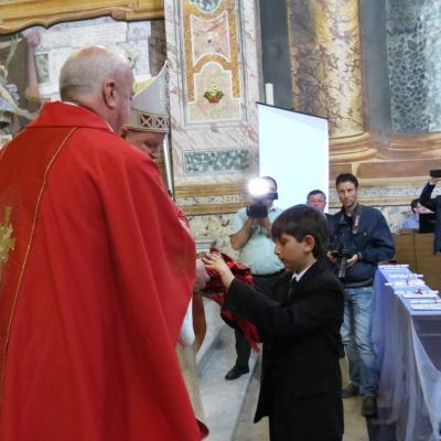 2 iunie: Roma: Conferirea sfântului Mir unor adolescenţi din comunitatea română
